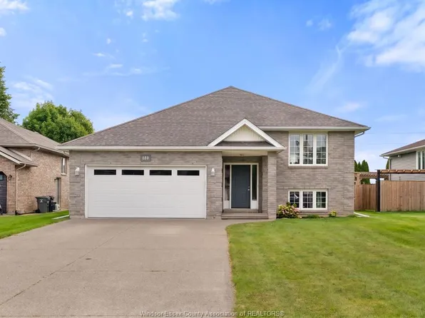 180 Sunset Dr, Essex, ON N0R 1G0