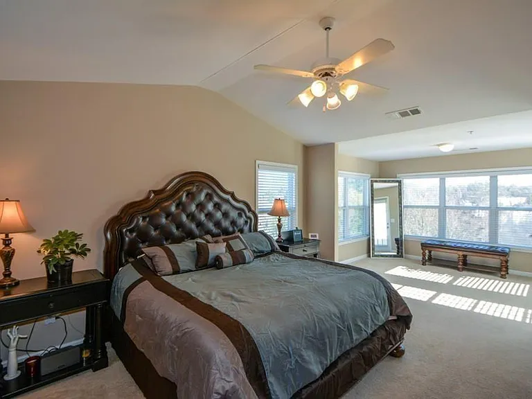 6135 Indian Wood Cir SE — Photo 15