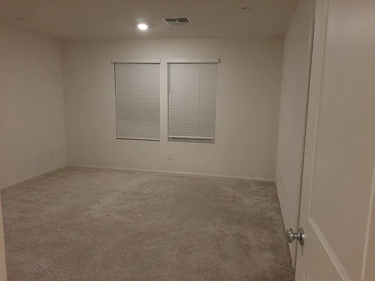 3203 McKenna Dawn Ave — Photo 5