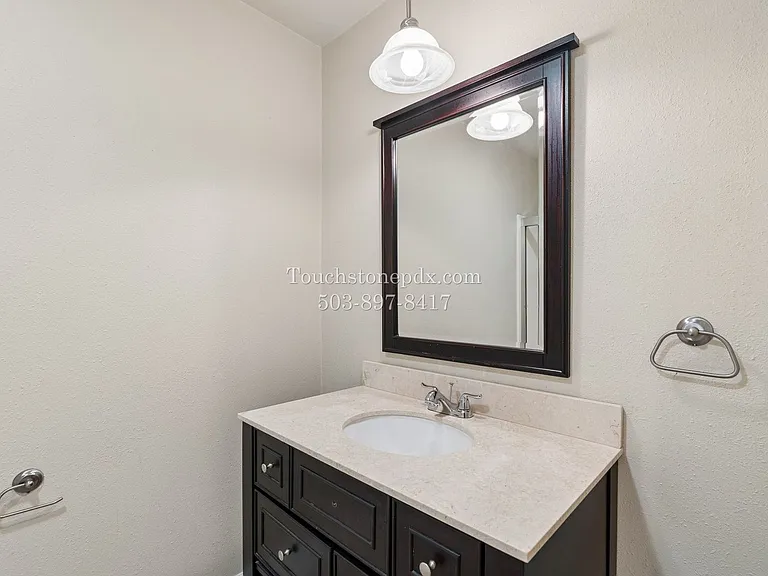 2791 Warwick St — Photo 17