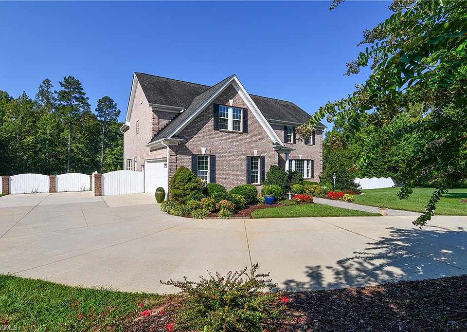 1st image of 4606 Brookmont Ct