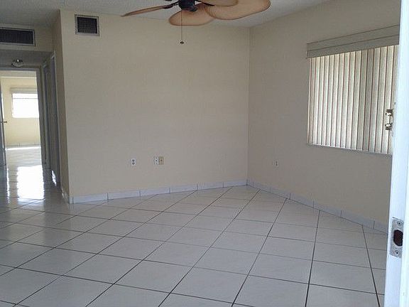 5th image of 12 NE 204th St APT 23