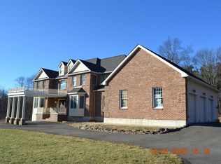 214 Kassidy Ct, East Stroudsburg, PA 18302