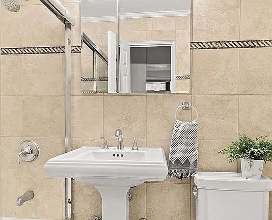 4th image of 330 3rd Ave APT 2J