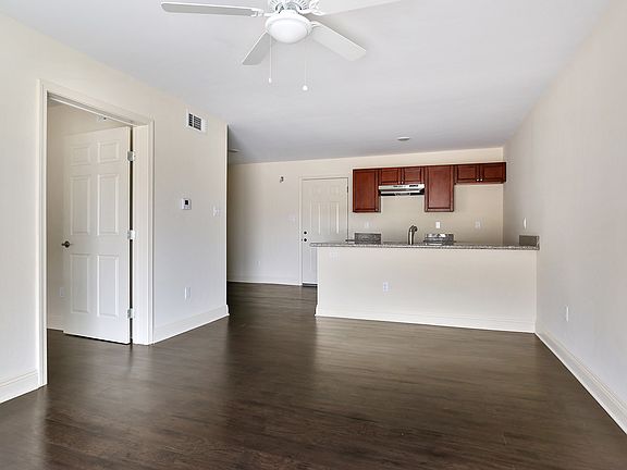 3rd image of 3251 Saint Ferdinand St #Streetb204
