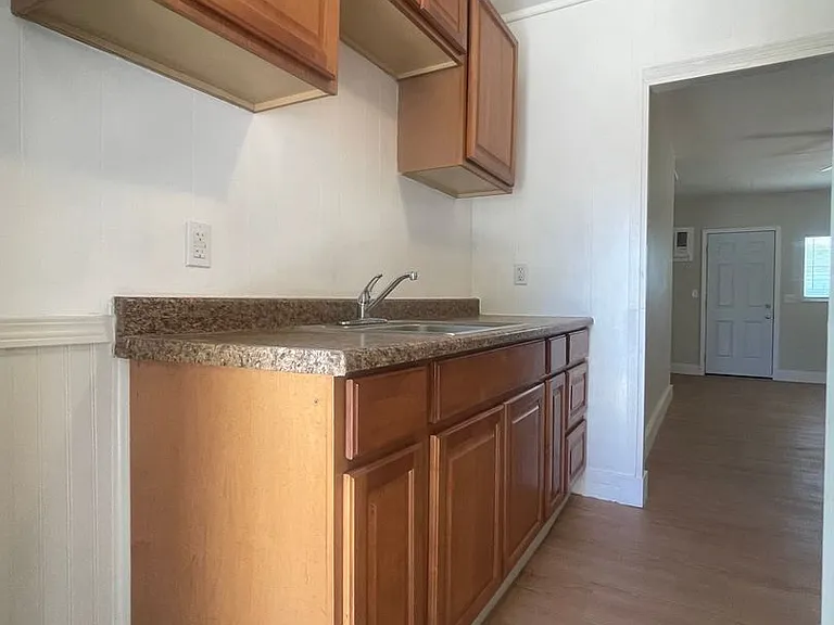 2762 & 2764 Lanning Ave — Photo 8