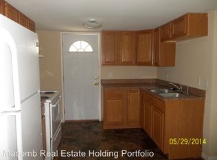 512 1/2 W Pierce St, Macomb, IL 61455
