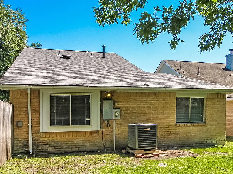 901 Briarcreek Dr — Photo 14