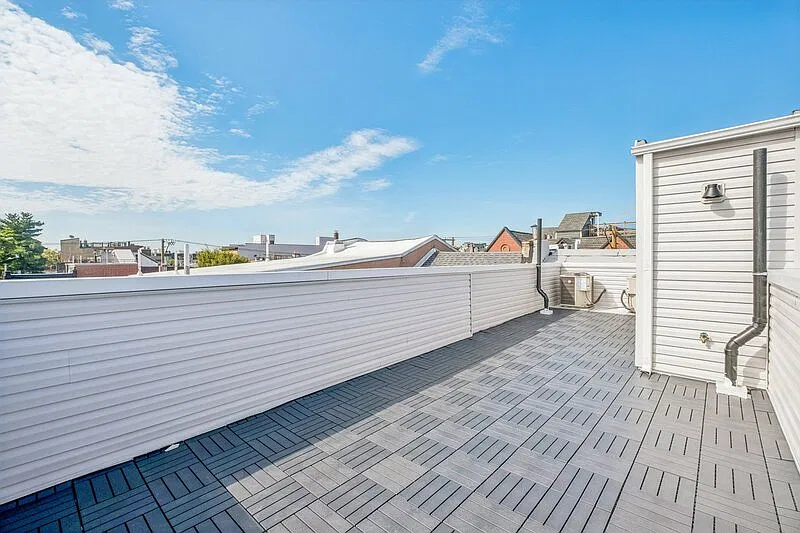 2 bed, 2.0 bath, $2,560 — Photo 3