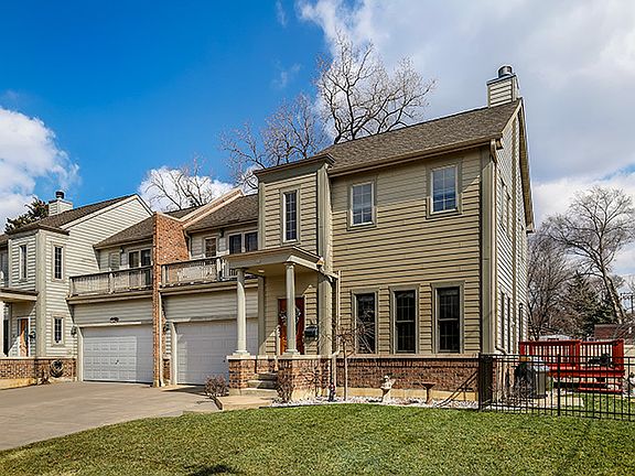 2nd image of 321 W Quincy St