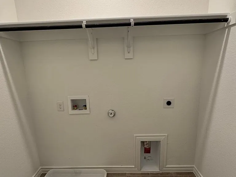 504 Saddle Ln — Photo 20
