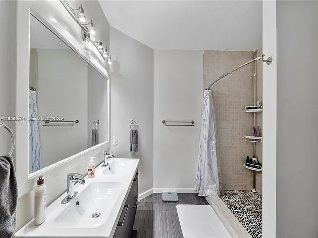 4960 SW 136th Ave — Photo 10