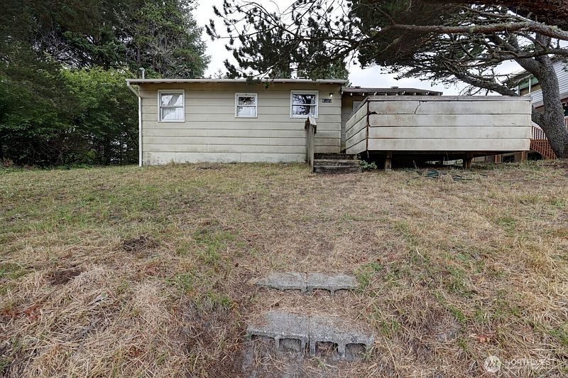 5th image of 13907 N Street