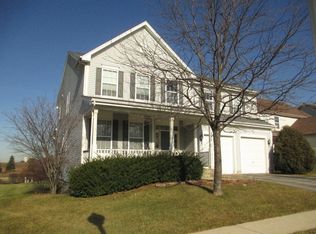 587 Windett Ln, Geneva, IL 60134