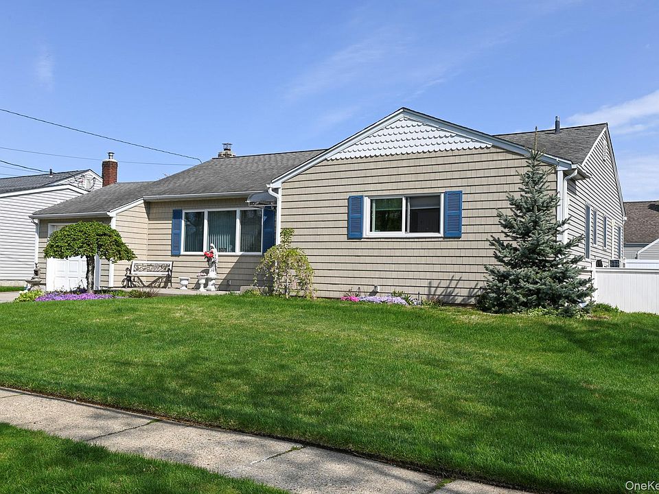 1st image of 582 Western Park Drive