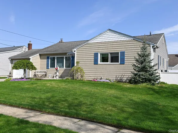 582 Western Park Drive, West Hempstead, NY 11552