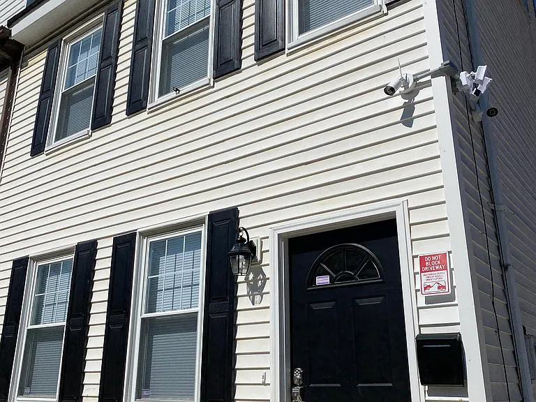 1715 Mary St — Photo 2