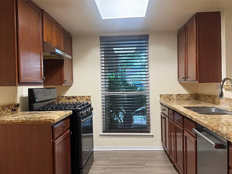 7107 Sawmill Trl — Photo 4