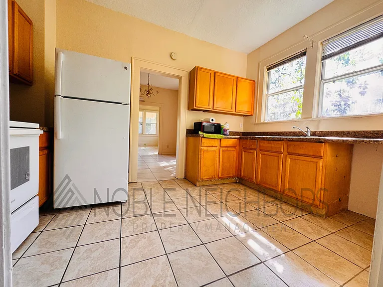 1617 W 14th St Noble Neighbors Property Management