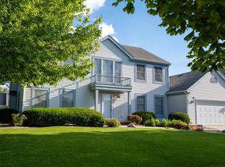 2909 Prairie Meadow Dr, Champaign, IL