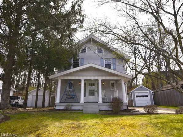 1818 Hillcrest Rd NW, Canton, OH 44709