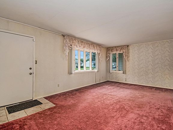 4th image of 1549 Cone St