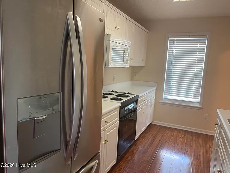 817 Fripp Ct — Photo 6