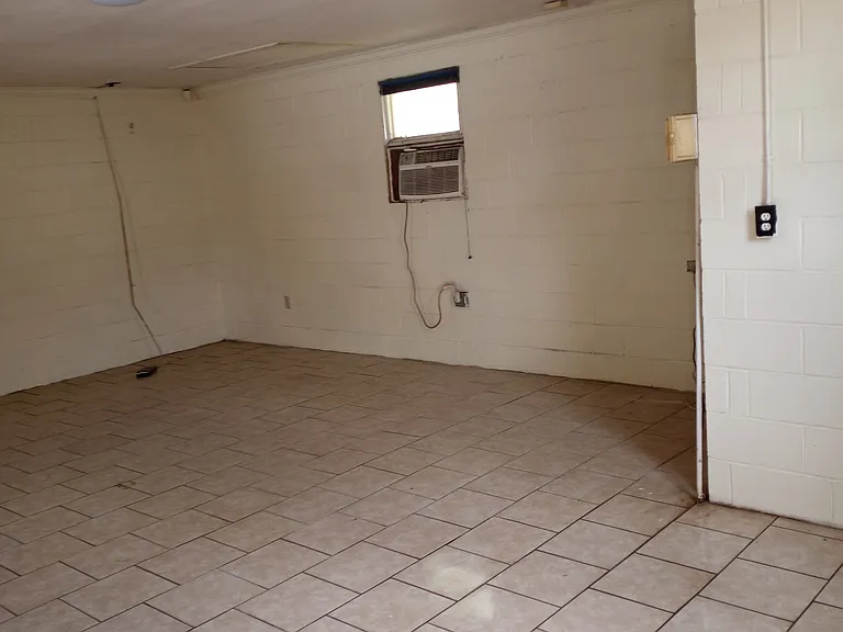 In-Law Suite/Garage Apartment