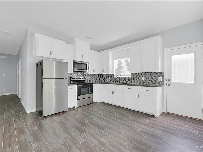 1405 San Vicente Ave #1 — Photo 7