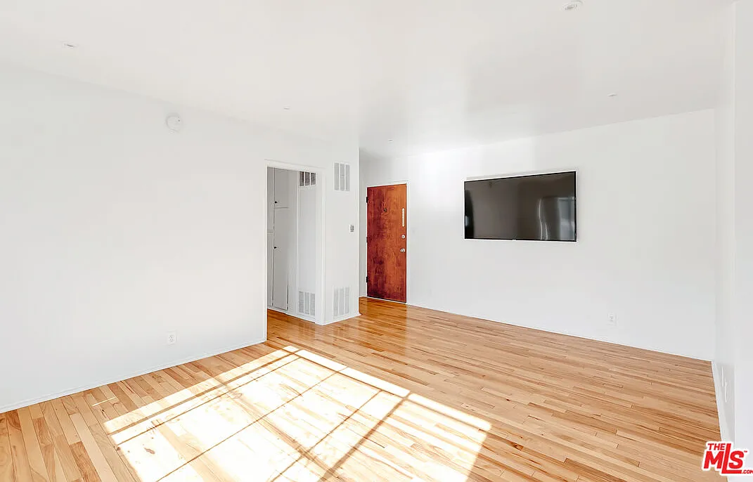 2 bed, 2.0 bath, 900 sqft, $2,795 — Photo 4