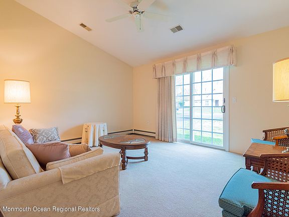 4th image of 140 Morning Glory Ln