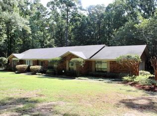1070 Rolling Hills Dr, Crystal Springs, MS 39059