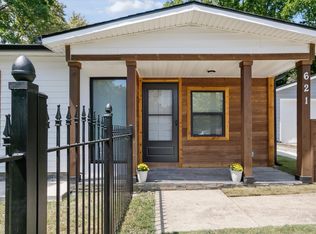621 N Elm St, Lancaster, TX 75146
