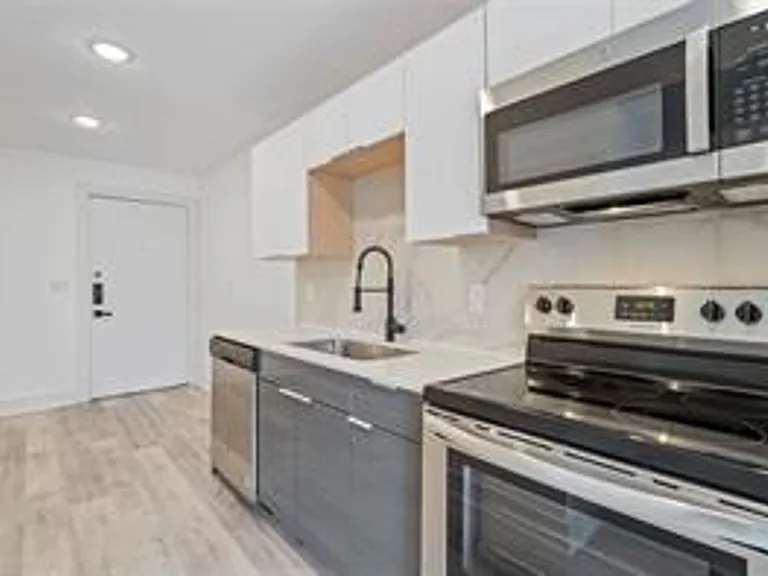 4514 Bryan St — Photo 2