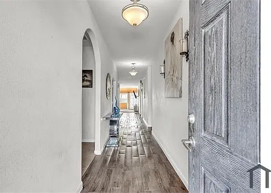 4 bed, 2135 sqft, $2,250 — Photo 2