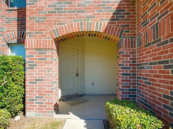 3rd image of 9141 Landmark Dr