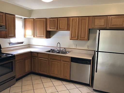1st image of 1472 E Tanners Creek Dr