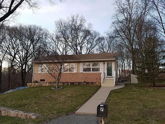 2nd image of 7 Westwood Dr