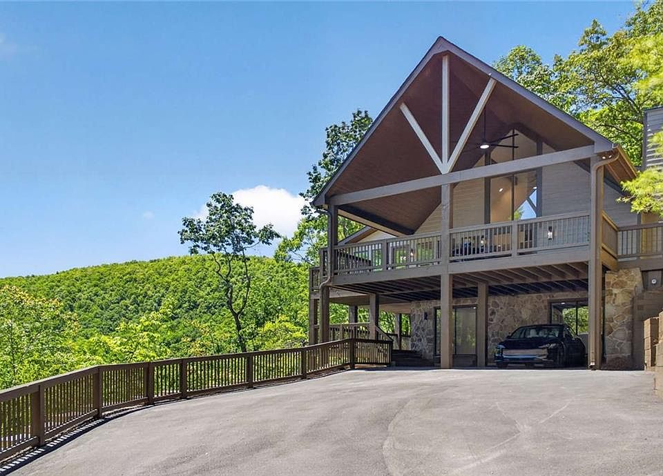 1st image of 1091 Deer Run Rdg