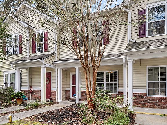 4th image of 304 Chinquapin Dr