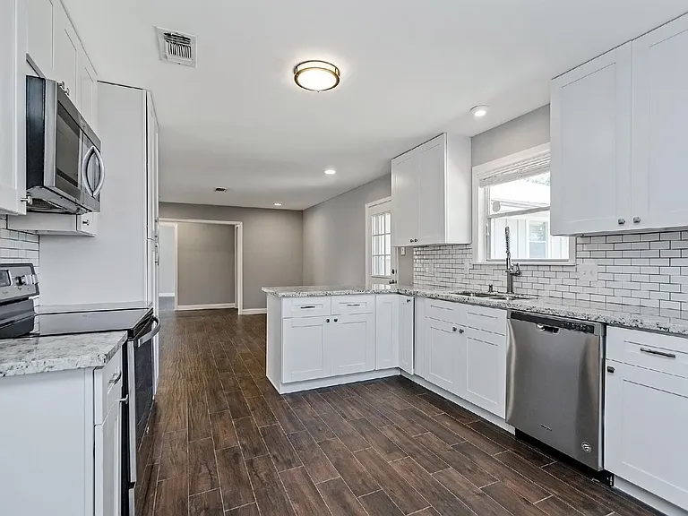 1719 Longhorn Dr — Photo 25