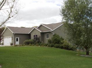 1090-8 280th St, Jesup, IA 50648