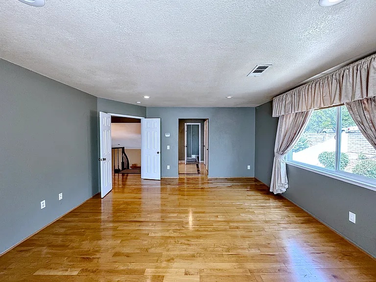 20529 Pacific Dr — Photo 17