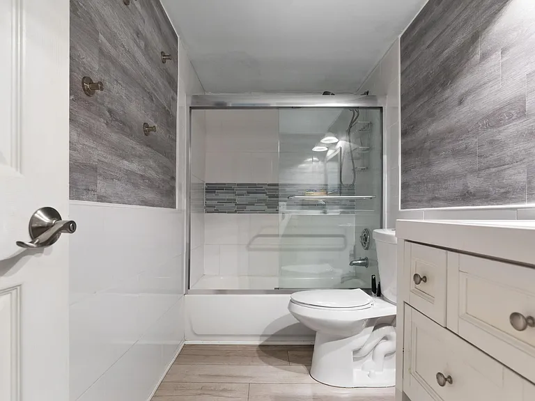 505 NE 20th Ave #112 — Photo 20