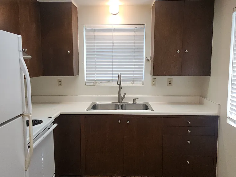 1231 W Raymon Ave #1231 — Photo 3