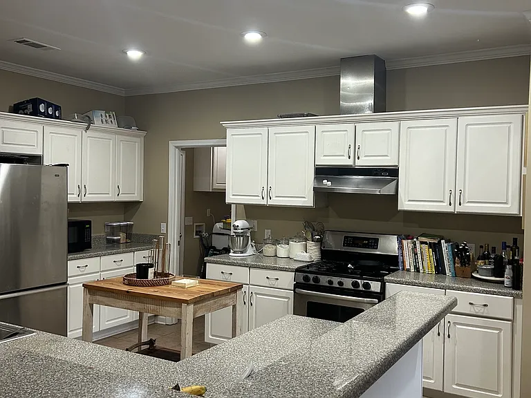 1002 Scarlett Dr — Photo 13