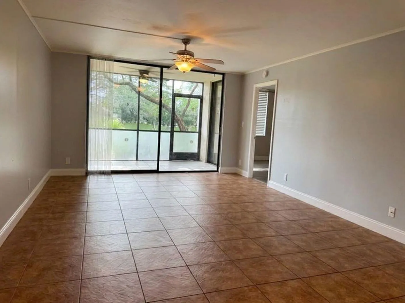 2 bed, 2.0 bath, 979 sqft, $2,200 — Photo 4