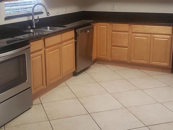 2nd image of 1536 Alhambra Dr