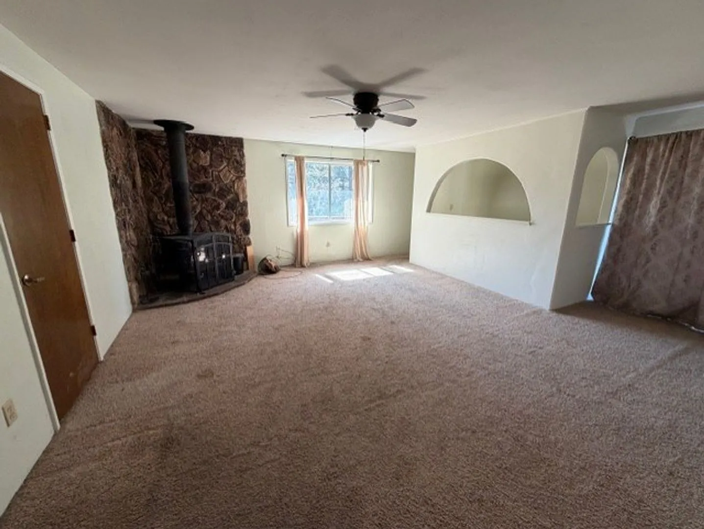 4 Bedroom 3 Bath- Home — Photo 2