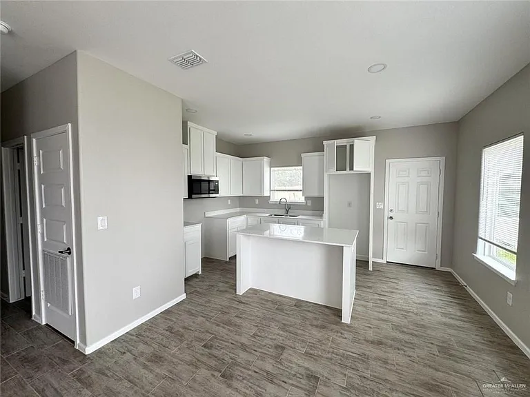 1312 W Sucre Dr #5 — Photo 5